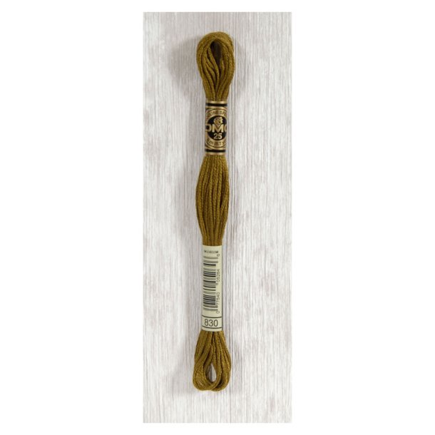 DMC Broderigarn - Skovbundsbrun - Nr 830 - 8 m.