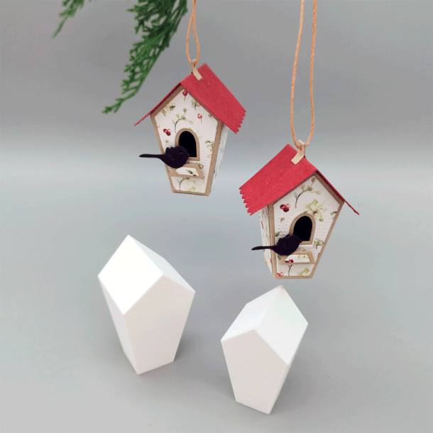 Hjlper til lille fuglehus - SBD429