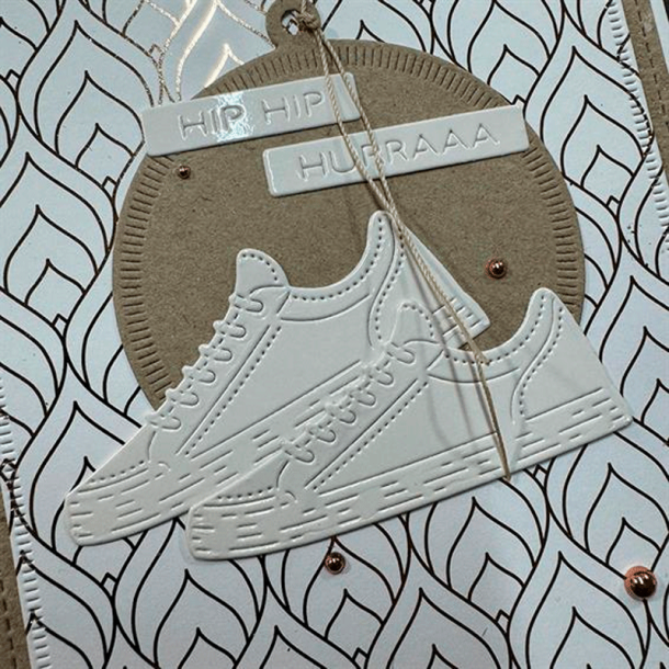 Simple and Basic - Die - Sneakers