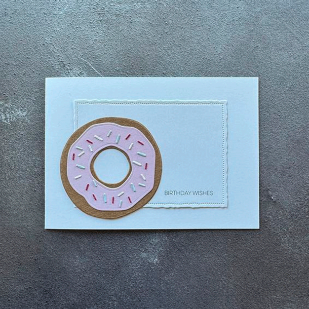 Simple and Basic - Die - Donuts og krymmel