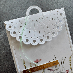 Simple and Basic - Die - Dekorativ gavepose topper