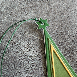 Simple and Basic - Die - Juletrer