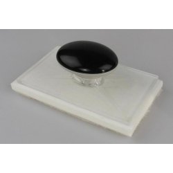 Nellie Snellen - Stamp Cleaning Toll