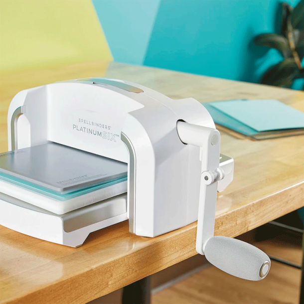 Spellbinders - My Turn hndtag til Platinum 6