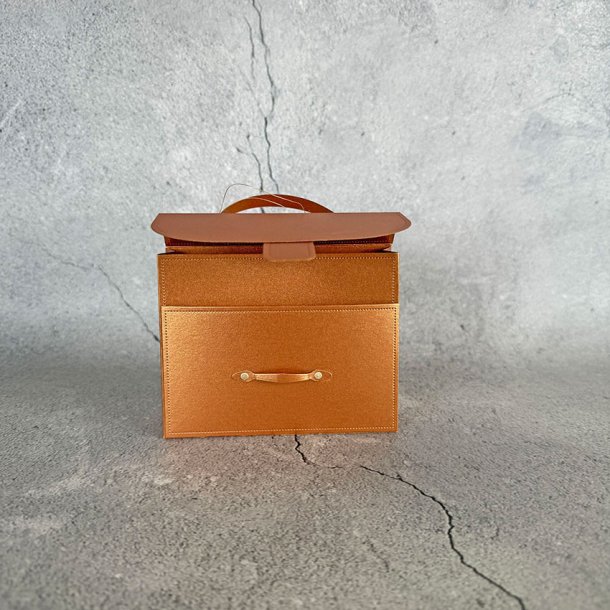 Simple and Basic - Die - Taske