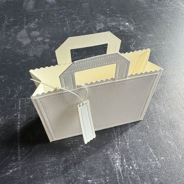 Simple and Basic - Die - Lav shoppingpose