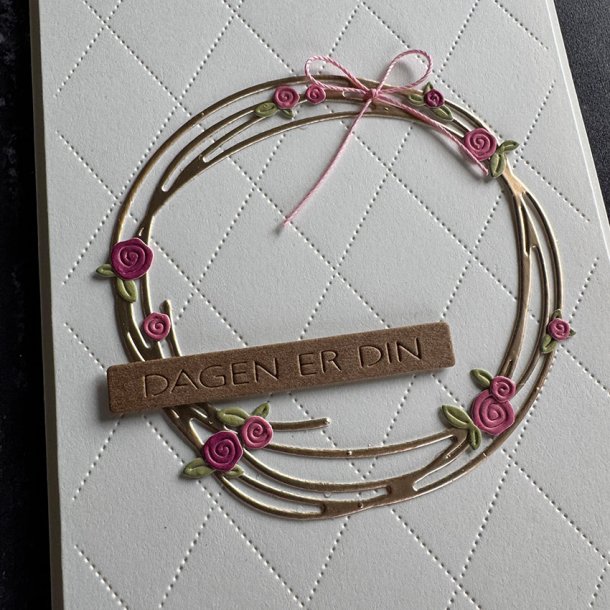 Simple and Basic - Die - Krusedullekrans - Rund