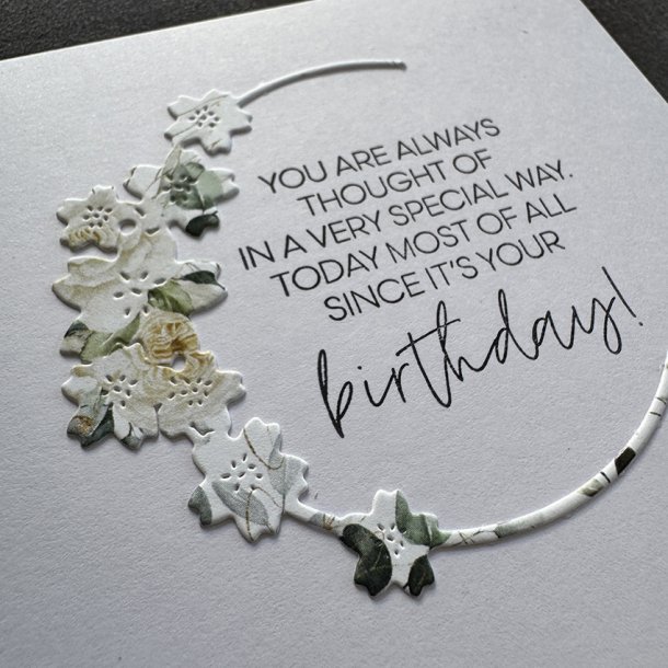 Simple and Basic - Die - Blomsterkrans halvcirkel